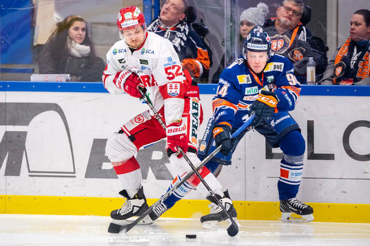 Timrås Johannes Salmonsson och Växjös Joel Persson