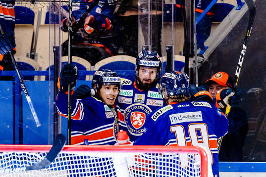 Växjös Austin Ortega och Roman Horak jublar