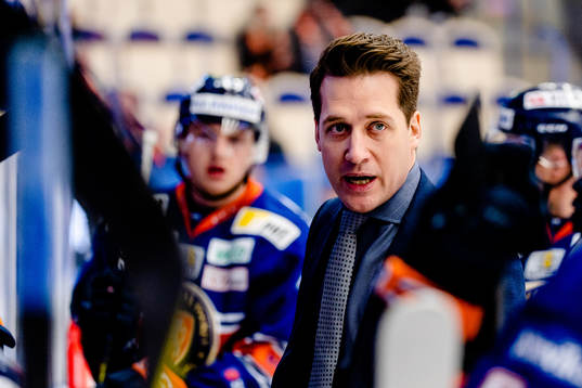 Växjös tränare Sam Hallam