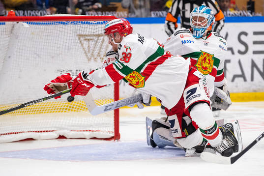 s Sebastian Wännström (ej i bild) gör 2-0 bakom Moras