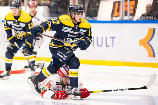 s Isac Brännström och Moras Michael Haga