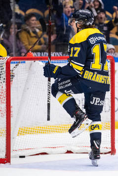 s Isac Brännström jublar
