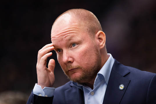 s assisterande tränare Jonas Holmström