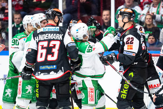 Bråk mellan Malmö Redhawks Lars Bryggman och Rögles Leon