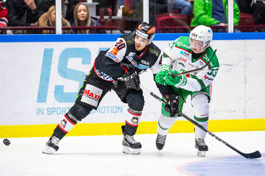 Malmö Redhawks Henrik Hetta och Rögles Samuel Jonsson