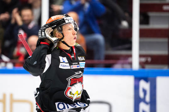Malmö Redhawks Marcus Sylvegård jublar