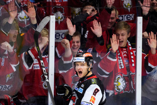Malmö Redhawks Johan Olofsson jublar