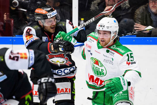 Malmö Redhawks Frederik Storm och Rögles Simon Ryfors