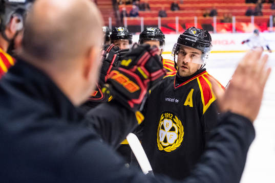 Brynäs Lukas Kilström jublar