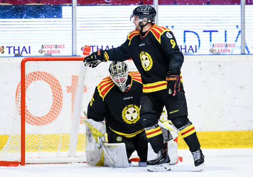 Brynäs målvakt David Rautio och Niclas Andersén deppar