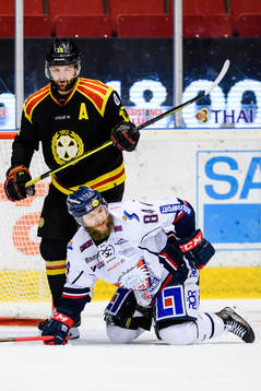 Brynäs Ryan Gunderson och Linköpings Jimmy Andersson