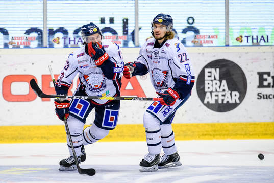 Linköpings Andrew Gordon och Adam Brodecki jublar