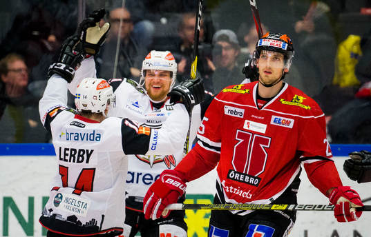 Malmö Redhawks Max Görtz gör 0-1 och jublar och Örebros
