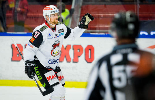 Malmö Redhawks Max Görtz gör 0-1 och jublar