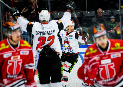 Malmö Redhawks Frederik Storm gör 0-2 och jublar