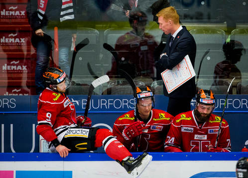 Örebros assisterande tränare Jörgen Jönsson deppar