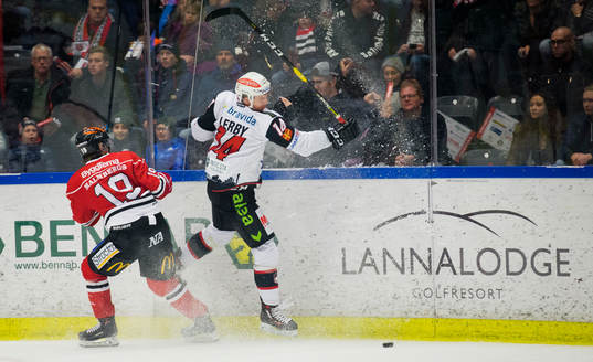 Örebros Patrik Virta och Malmö Redhawks Carl-Johan Lerby