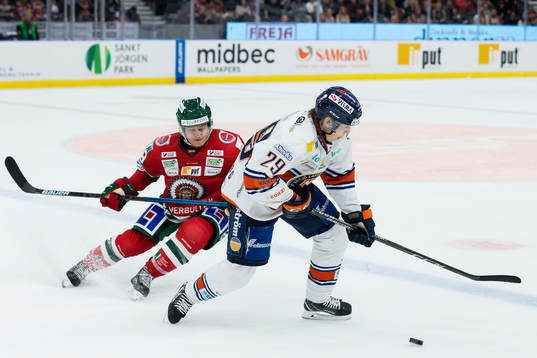 Frölundas Rhett Rakhshani och Växjös Pontus Holmberg