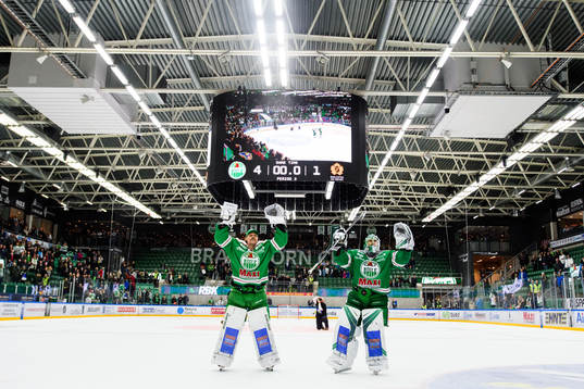 Rögles målvakt Justin Pogge och målvakt Ville Kolppanen