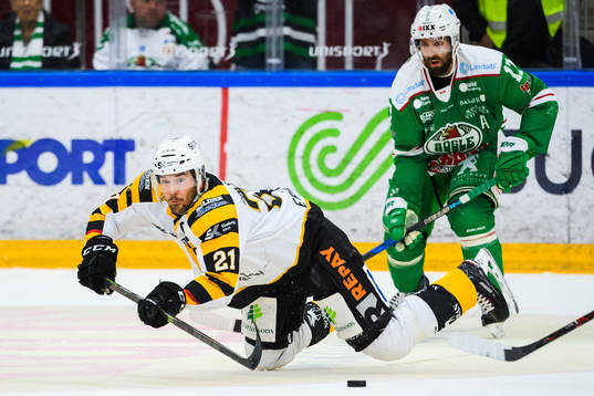 Skellefteås Jimmie Ericsson och Rögles Taylor Matson