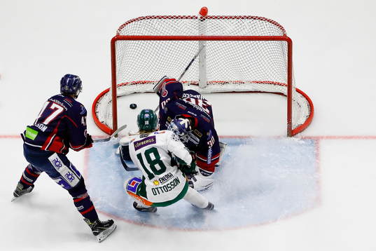 Mål 0-1 av Färjestads Marcus Nilsson förbi Linköpings