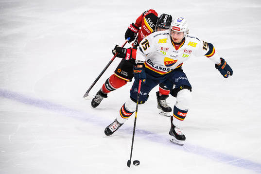 Djurgårdens Jakob Lilja och Luleås Niklas Olausson