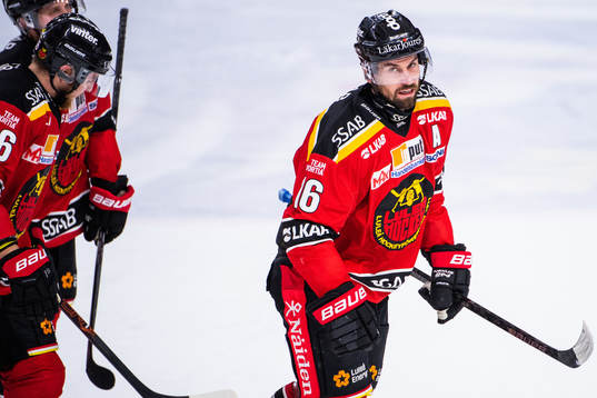 Luleås Niklas Olausson jublar