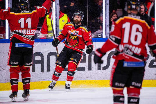 Luleås Jack Connolly jublar
