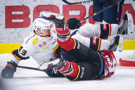 Djurgårdens Tom Nilsson och Luleås Johan Forsberg