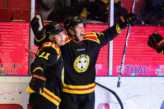 Brynäs Joel Kellman jublar