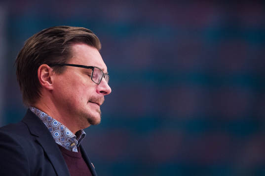 Modos tränare Björn Hellkvist deppar