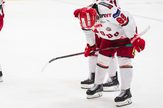 Modos Patrik Karlkvist deppar