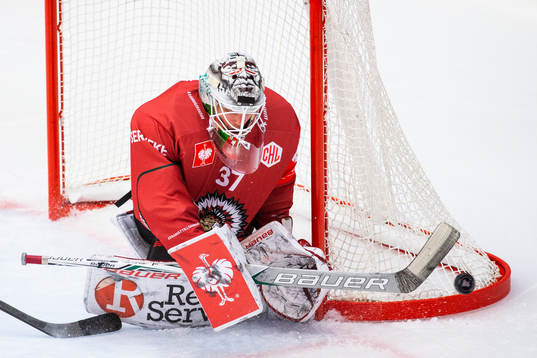 goalkeeper Johan Gustafsson of Frölunda with a save