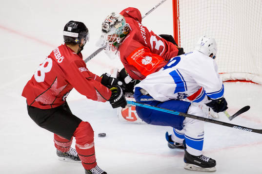 Goalkeeper Johan Gustafsson of Frölunda with a save