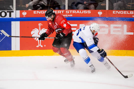 Ponthus Westerholm of Frölunda and Lubos Horky of Kometa