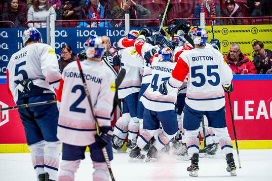 Red Bull Munich celebrates 5-5