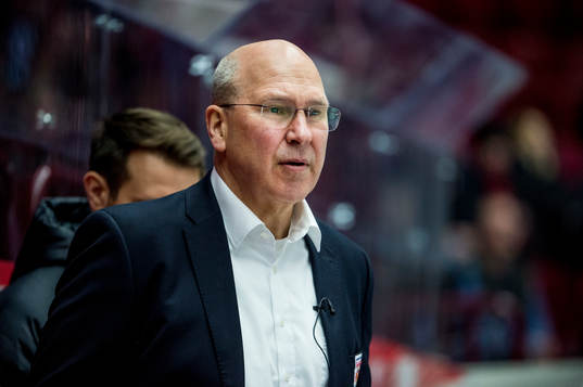 Head Coach Don Jackson of RB Munich