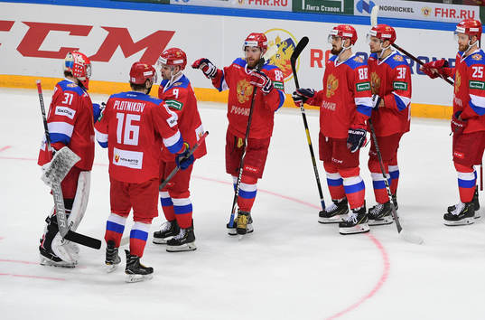 Russia's players react