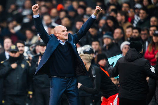 Head coach Uwe Rösler of Malmö FF celebrates