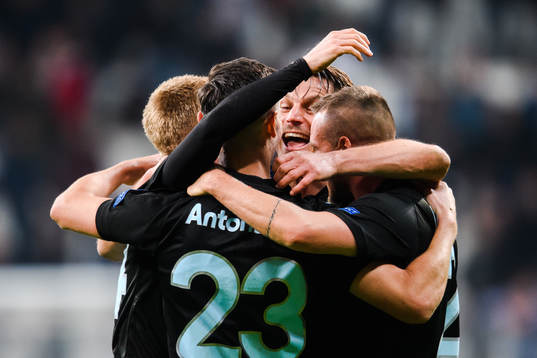 Markus Rosenberg of Malmö FF celebrates with teammates