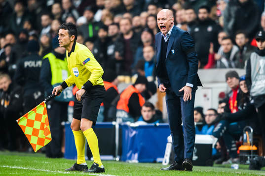 Head coach Uwe Rösler of Malmö FF reacts