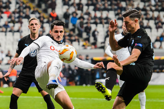 Mustafa Pektemek of Besiktas and Marcus Antonsson of Malmö