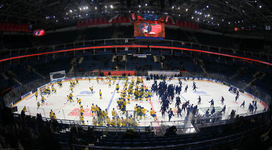 Players warm up