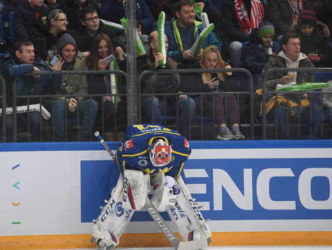 Sweden's goalie Lars Johansson reacts