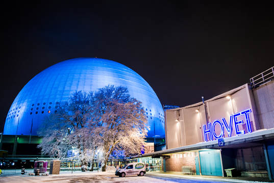 Exteriör vy av Globen och Hovet