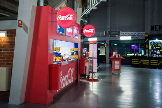Interiör vy av en kiosk inne på Hovet