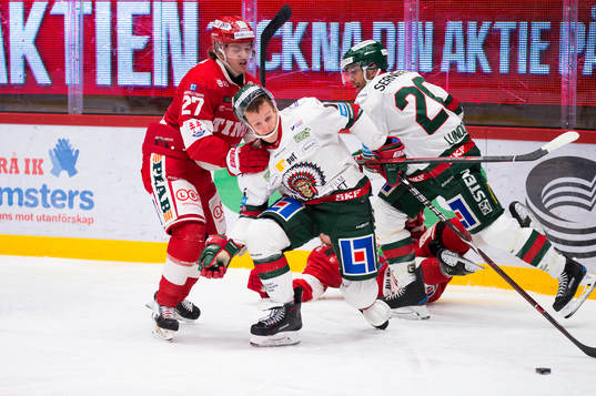 Timrås Johannes Kinnvall och Frölundas Max Friberg