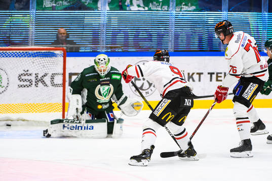 Örebros Jere Sallinen gör 0-2