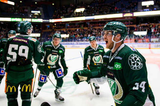 Färjestads Michael Lindqvist jublar