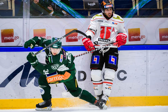 Färjestads Michael Lindqvist och Örebros Aaron Palushaj